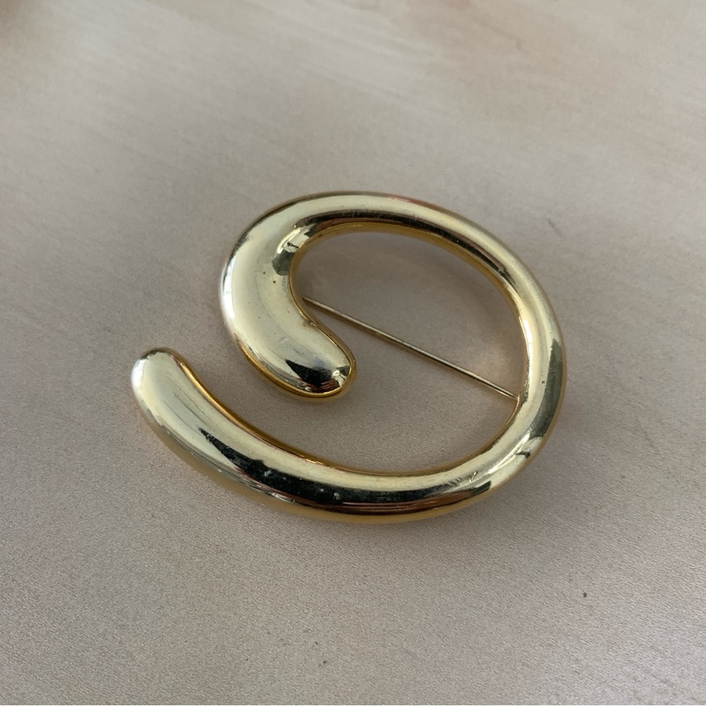 Vintage Gold Swirl Brooch